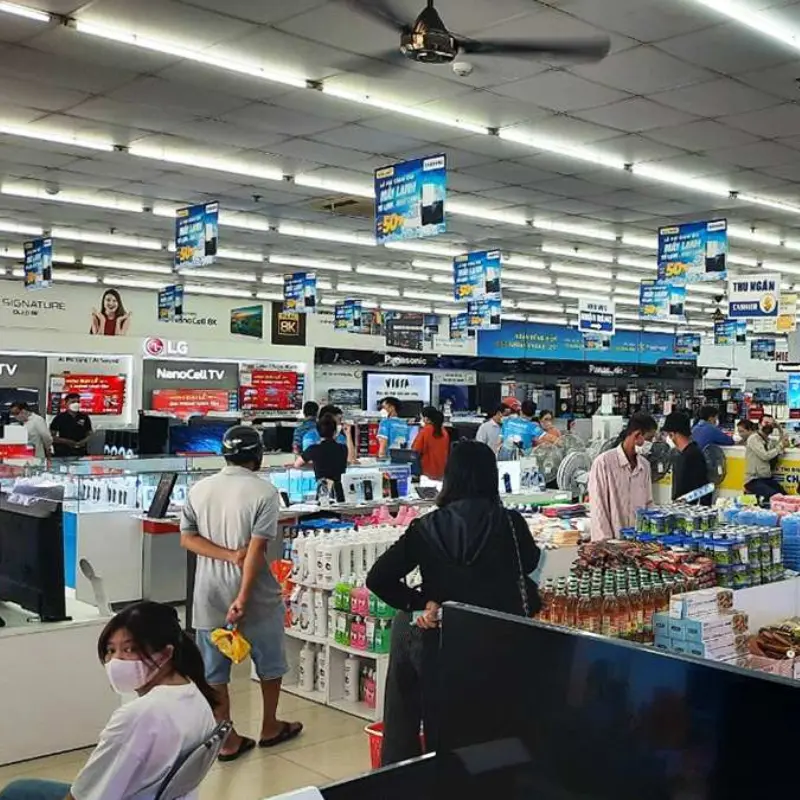 Đến siêu thị điện máy để mua máy đuổi muỗi